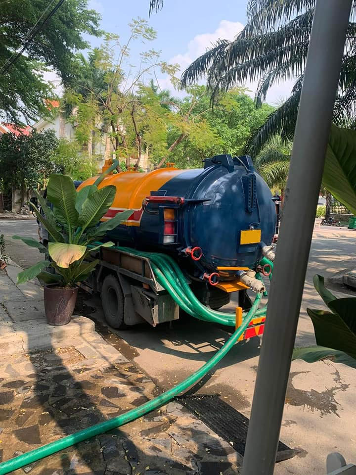 ve-sinh-hut-ham-cau-tai-krong-nang-nhanh-chong-uy-tin