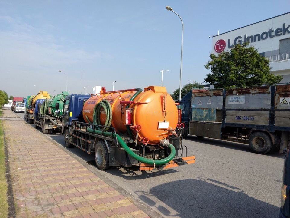 ve-sinh-hut-ham-cau-tai-krong-nang-nhanh-chong-uy-tin2-1